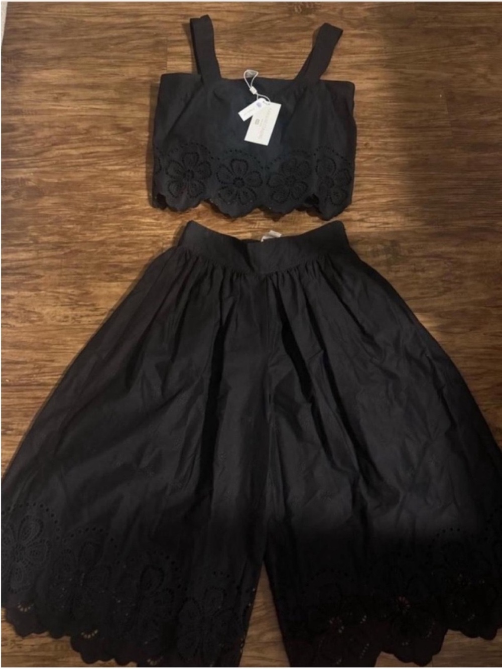 NWT Caroline constas 2 piece set size medium